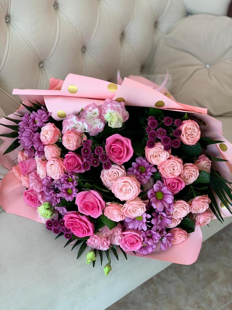 Букет цветов из: Хризантемы, Розы и Лизиантусы в Розе Челябинской области