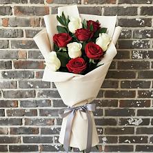 Букет цветов из:  Розы в Розе Челябинской области