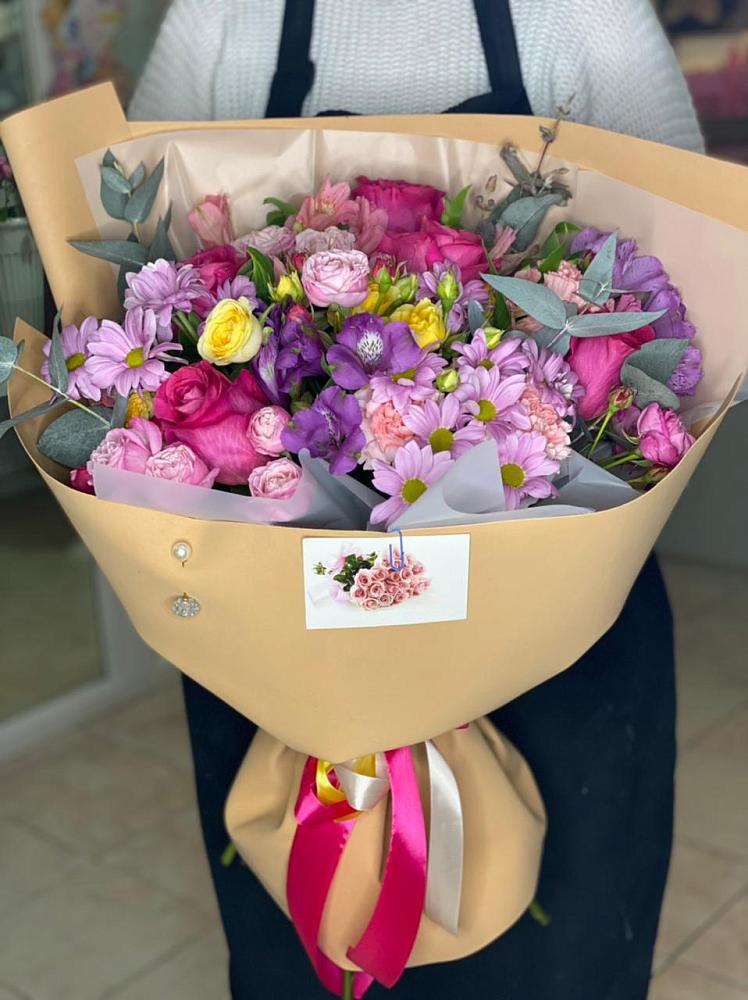 Букет цветов из: Хризантемы, Гвоздики и Альстромерии в Розе Челябинской области