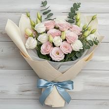 Букет цветов из:  Лизиантусы в Розе Челябинской области