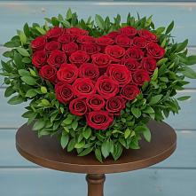 Цветочная композиция из Розы в виде сердца в Розе Челябинской области