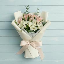 Букет цветов из:  Альстромерии в Розе Челябинской области