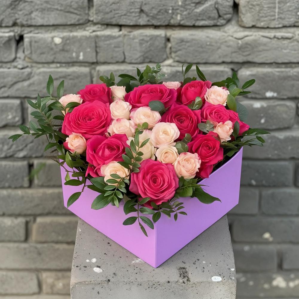 Цветочная композиция из Розы в коробке в Розе Челябинской области