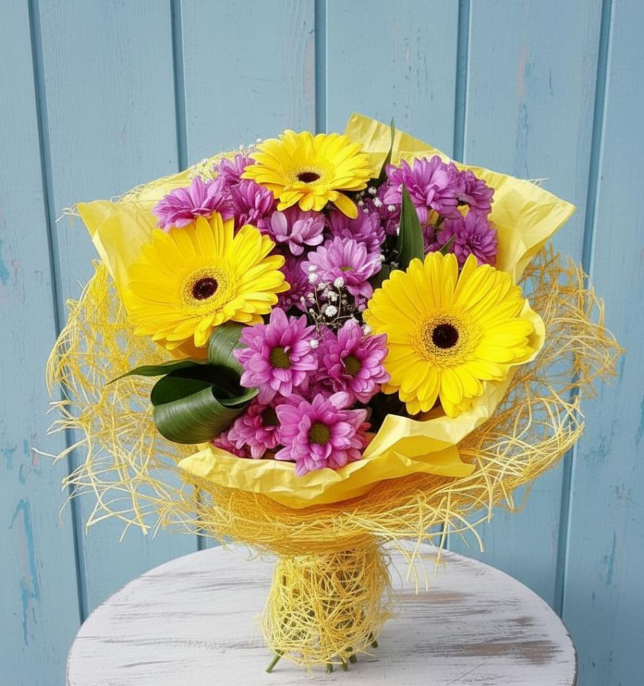 Букет цветов из: Хризантемы и Герберы в Розе Челябинской области