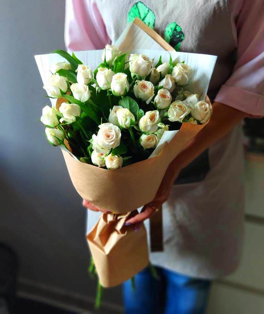 Букет цветов из: Розы в Розе Челябинской области