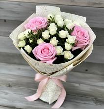 Букет цветов из:  Розы в Розе Челябинской области