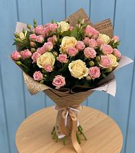 Букет цветов из:  Розы в Розе Челябинской области