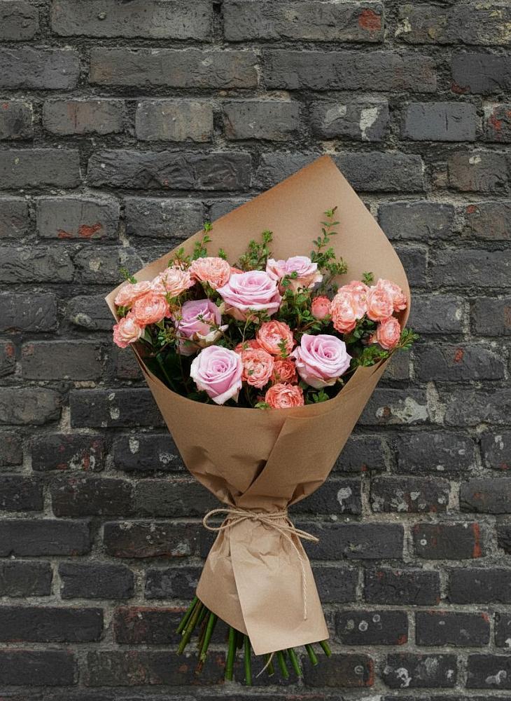 Букет цветов из: Розы в Розе Челябинской области