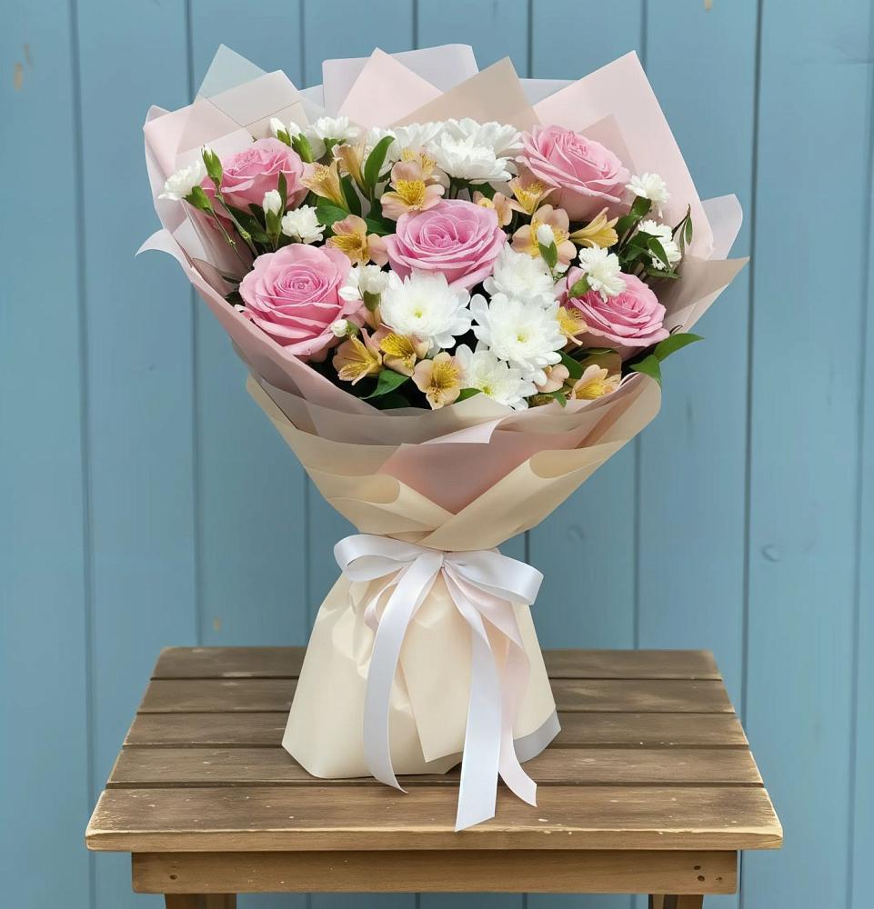 Букет цветов из: Гвоздики, Орхидеи и Розы в Розе Челябинской области