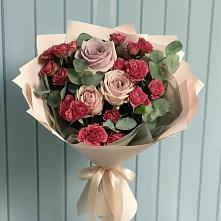 Букет цветов из:  Гвоздики и Розы в Розе Челябинской области