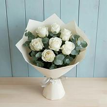 Букет Белые розы в Эвкалипте в Розе Челябинской области