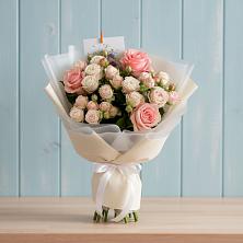 Букет цветов из:  Розы в Розе Челябинской области
