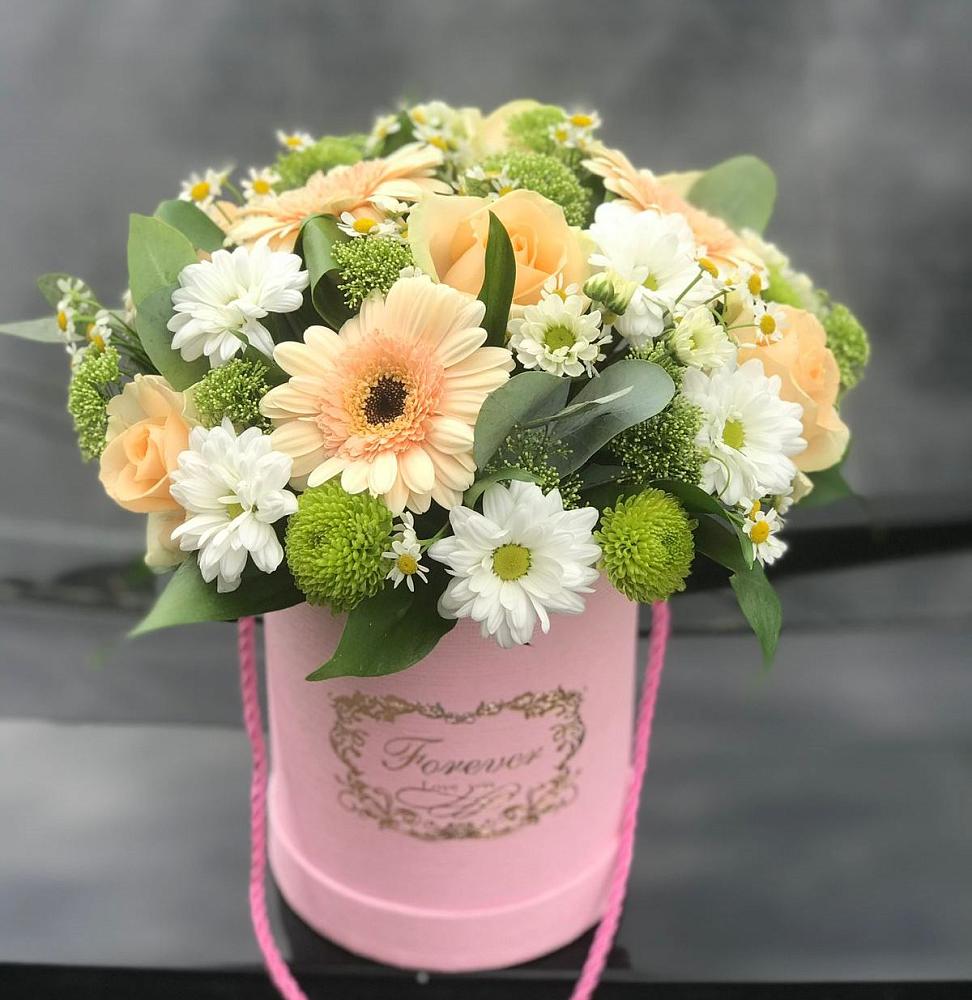 Цветочная композиция из Розы, Герберы и Хризантемы в шляпной коробке в Розе Челябинской области