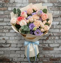 Букет цветов из:  Розы, Лизиантусы и Гвоздики в Розе Челябинской области